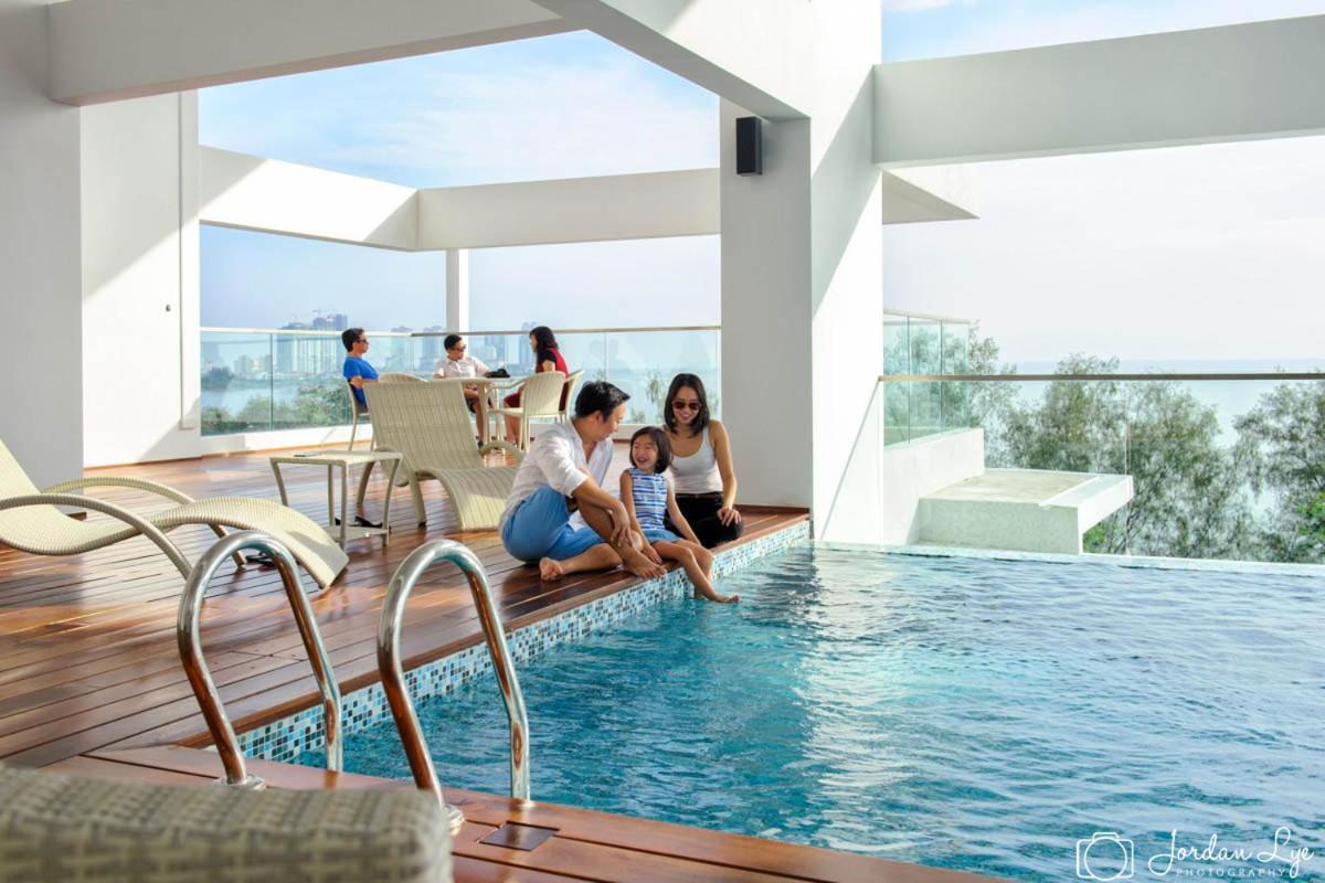 Sunrise Gurney Premium Executive City/Seafront Suite - Penang George Town Buitenkant foto