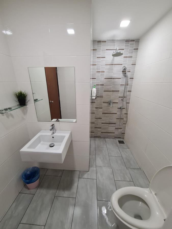 Sunrise Gurney Premium Executive City/Seafront Suite - Penang George Town Buitenkant foto