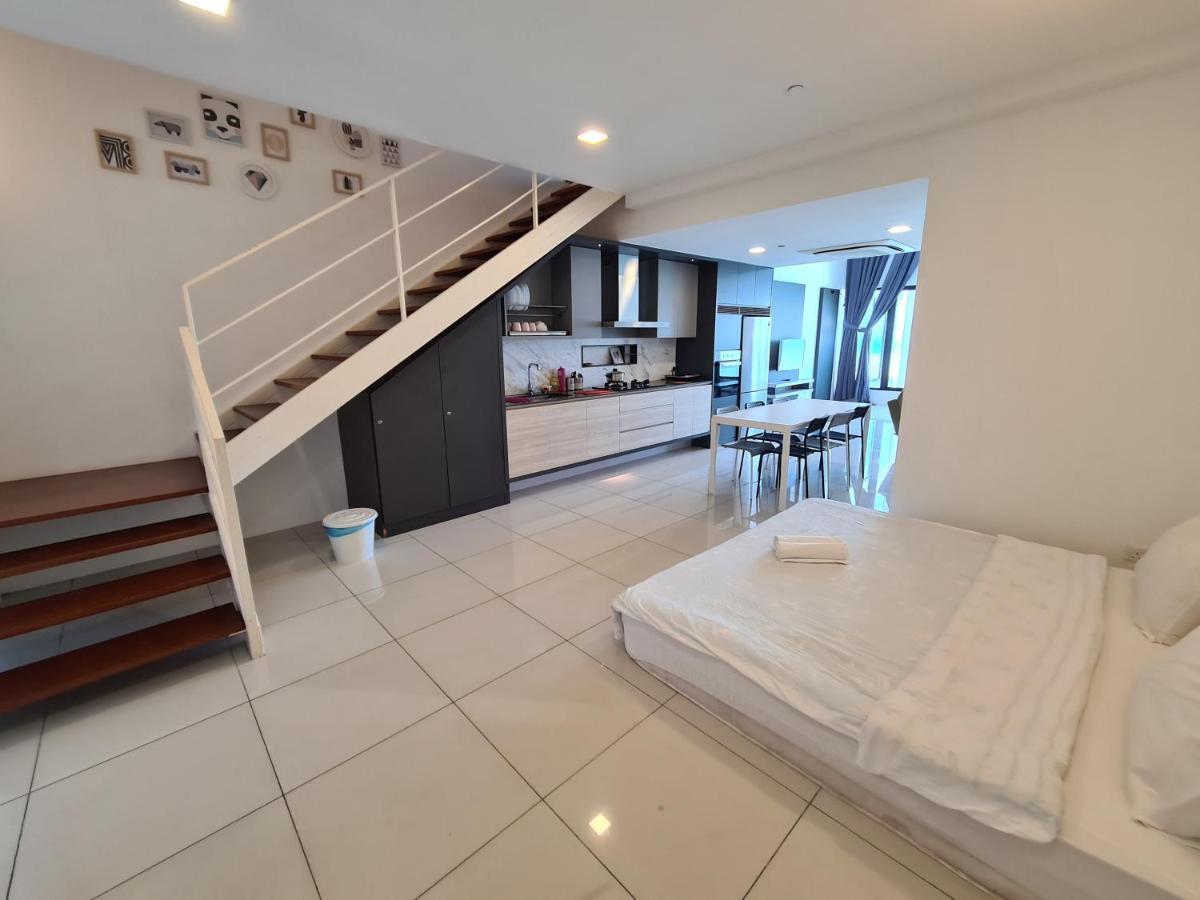 Sunrise Gurney Premium Executive City/Seafront Suite - Penang George Town Buitenkant foto