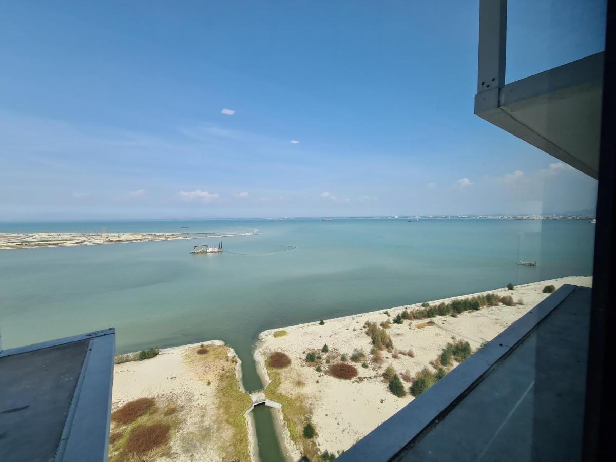 Sunrise Gurney Premium Executive City/Seafront Suite - Penang George Town Buitenkant foto